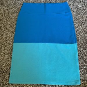 LulaRoe two toned blue Cassie skirt/ Large